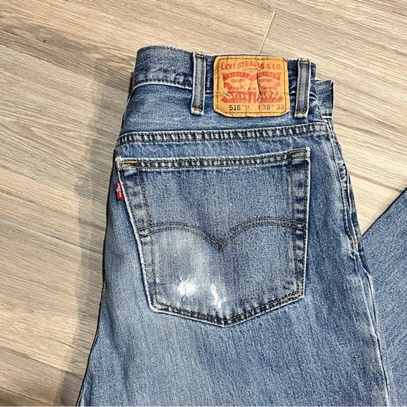 Levi’s 516 Straight Leg Jeans Men’s fits 36x28 Blue Faded Distressed Classiccore - Picture 2 of 15
